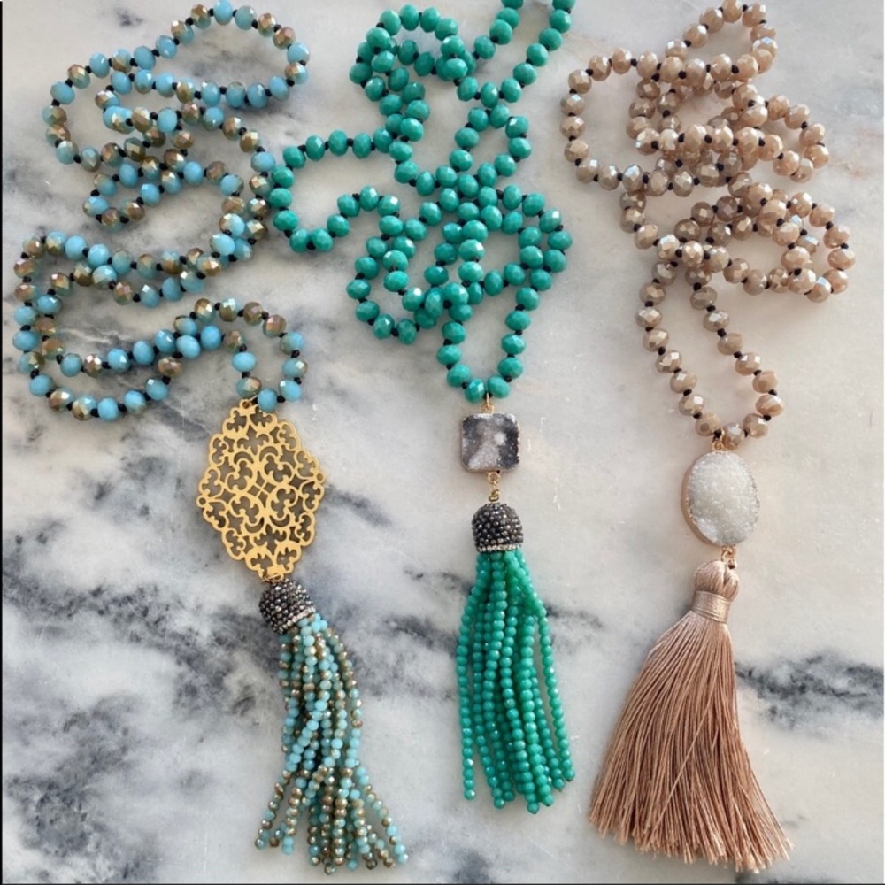 🌸Lovely🌸🍃teal🍃 blue🍃 long, chic necklace💐🌟✨ - Picture 7 of 8